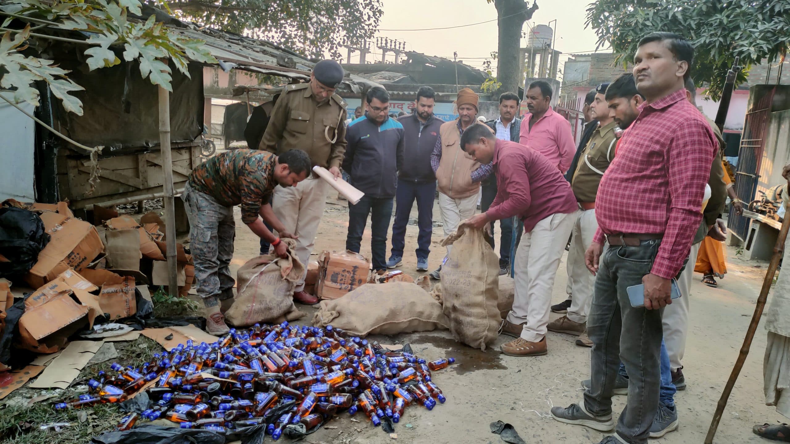 तीन मामलों में जब्त देसी व विदेशी शराब का हुआ विनष्टीकरण