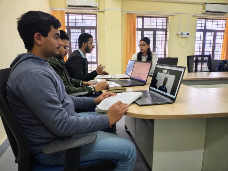 ऑनलाइन अंतरराज्यीय डिबेट प्रतियोगिता के फाइनल में पहुंचा केईसी