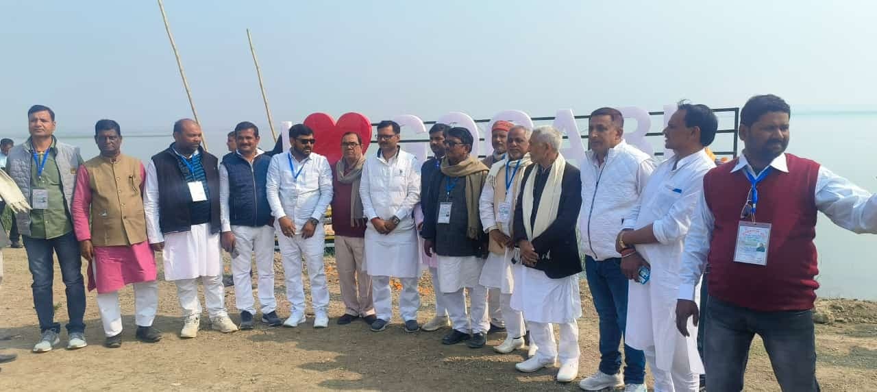 गंगा व महानंदा में कटाव निरोधात्मक कार्य कराने की मांग की