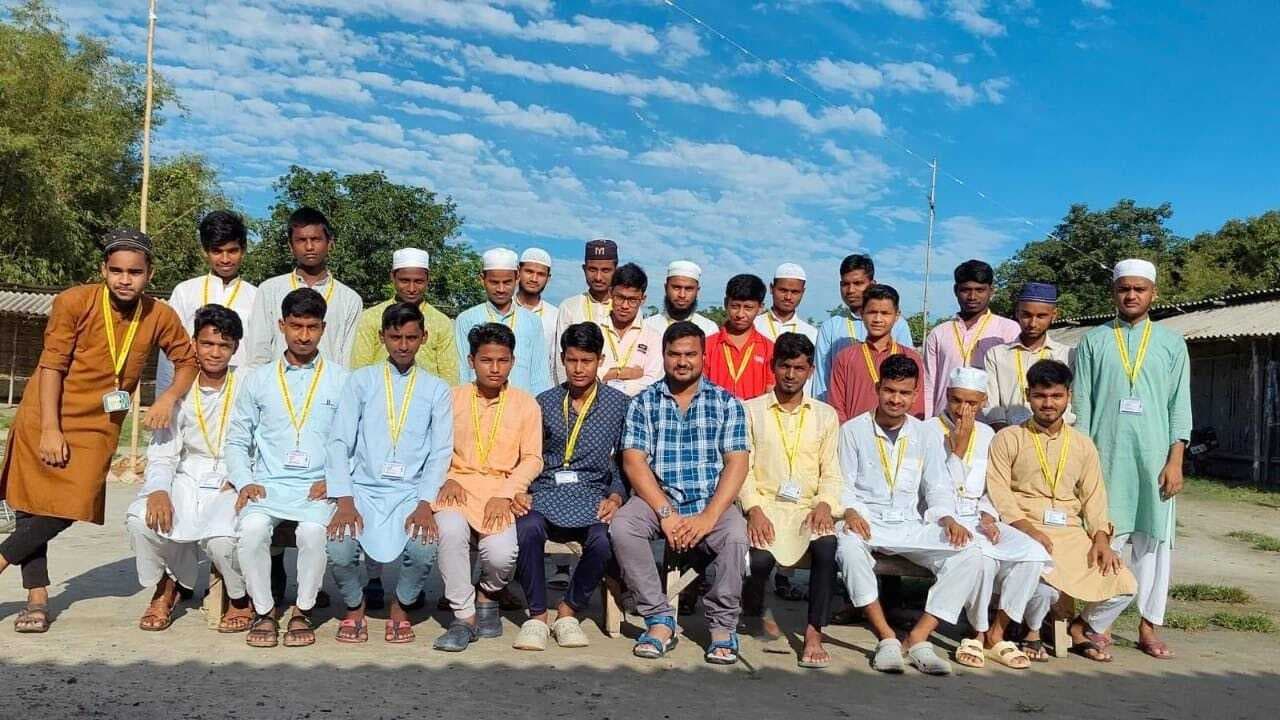 हाफिज बच्चों ने मैट्रिक परीक्षा में पायी सफलता