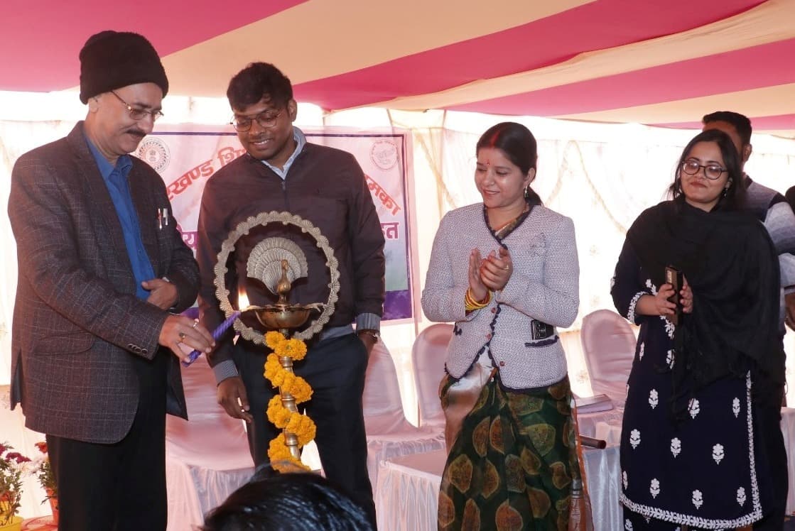 आरडीडीइ ने बच्चों को बताया पुस्तकों का महत्व