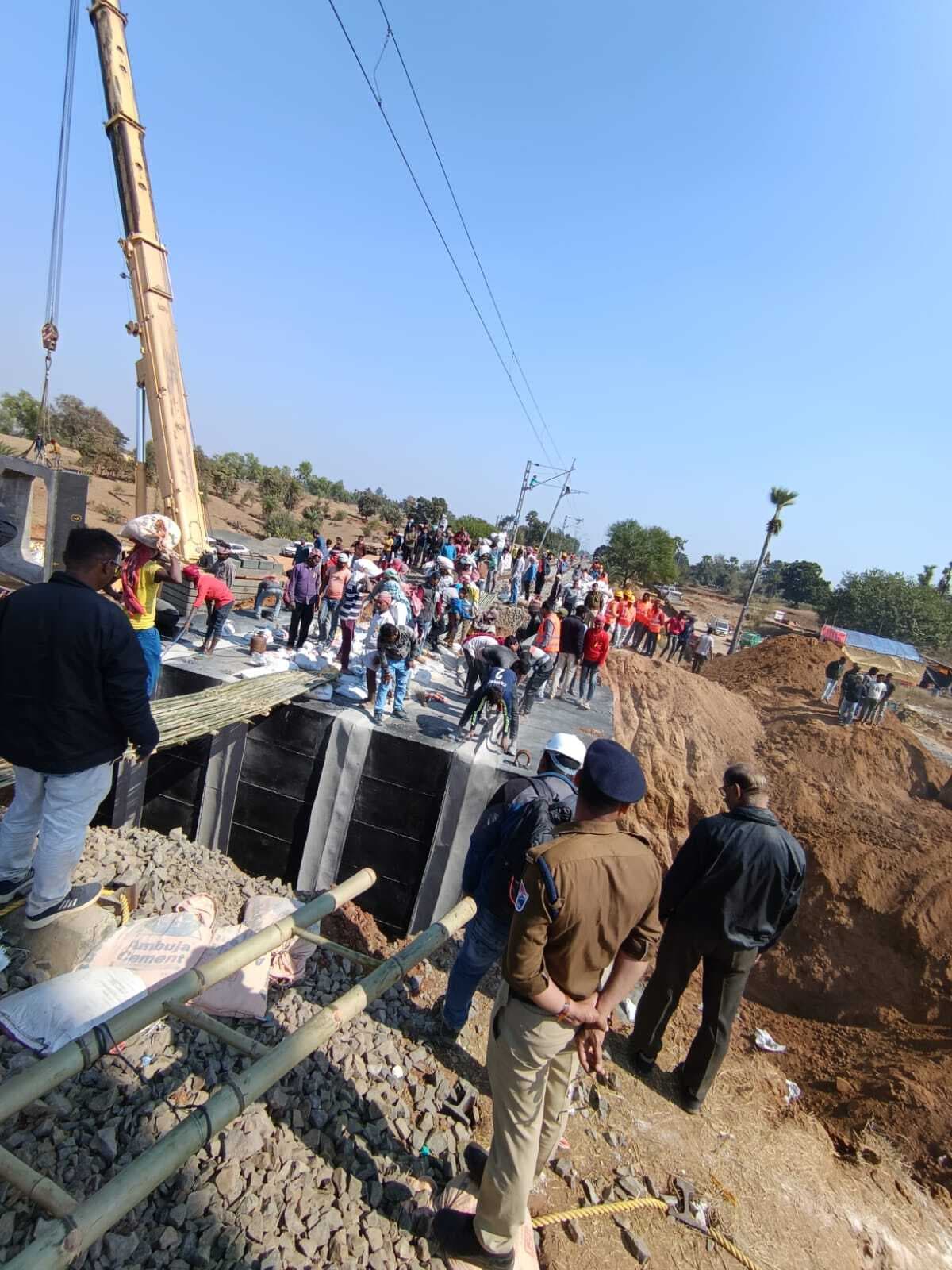 Deoghar news : देवघर-बांका सेक्शन में  सब-वे का  निर्माण कार्य पूरा