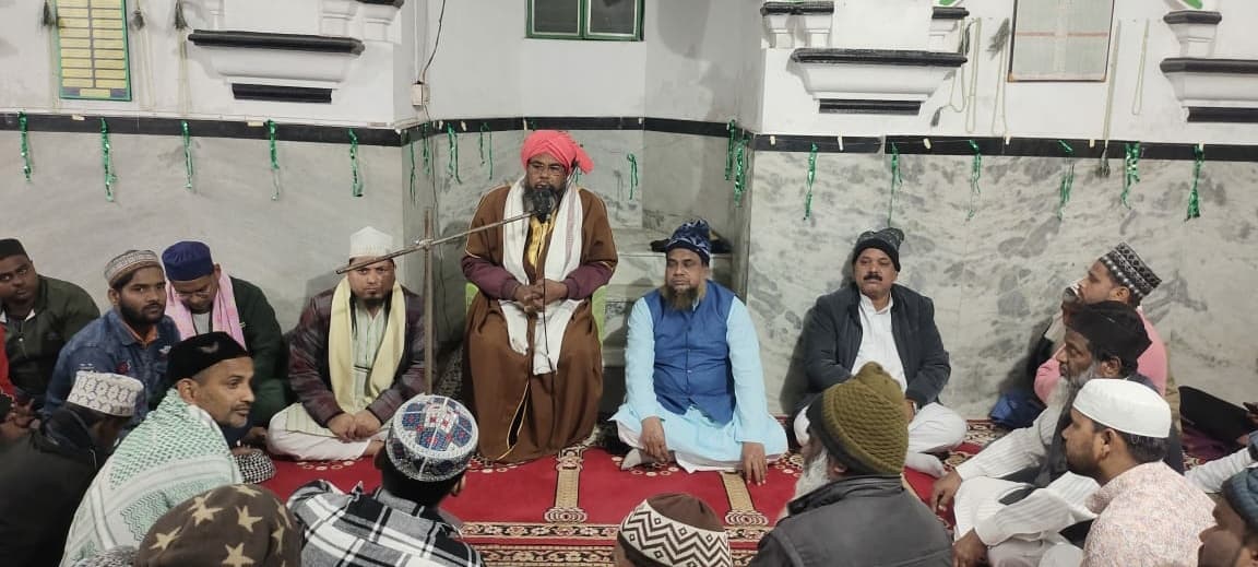 शिक्षा के बिना तरक्की संभव नहीं