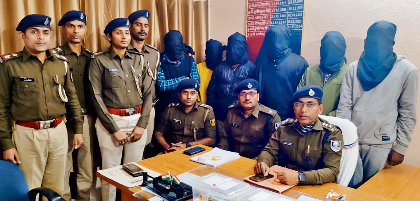 डकैती के फिराक में घूम रहे पांच बदमाश गिरफ्तार