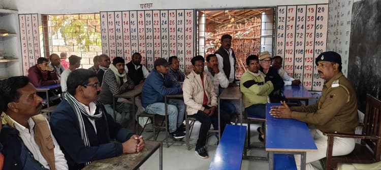 सरस्वती पूजा को लेकर शांति समिति की हुई बैठक