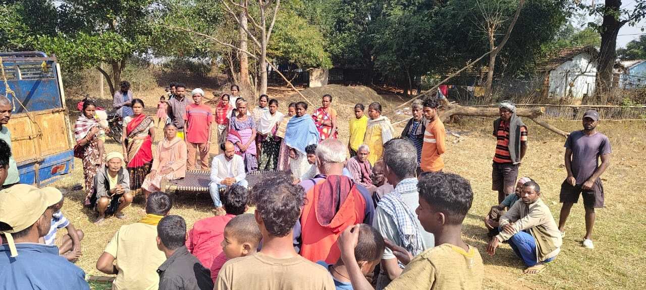 Chaibasa News : काम करने आंध्र प्रदेश गये युवक की करंट लगने से मौत