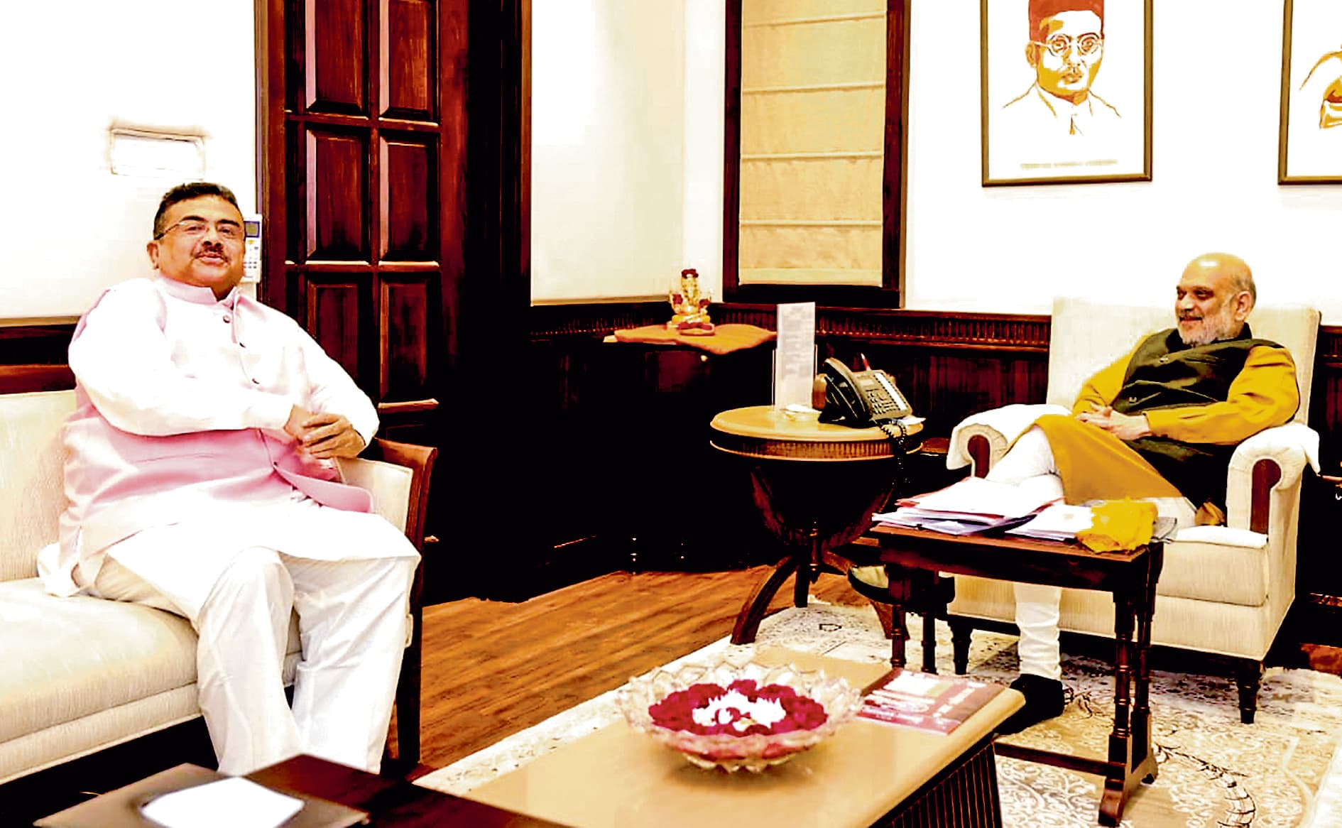 केंद्रीय गृह मंत्री अमित शाह से मिले शुभेंदु अधिकारी