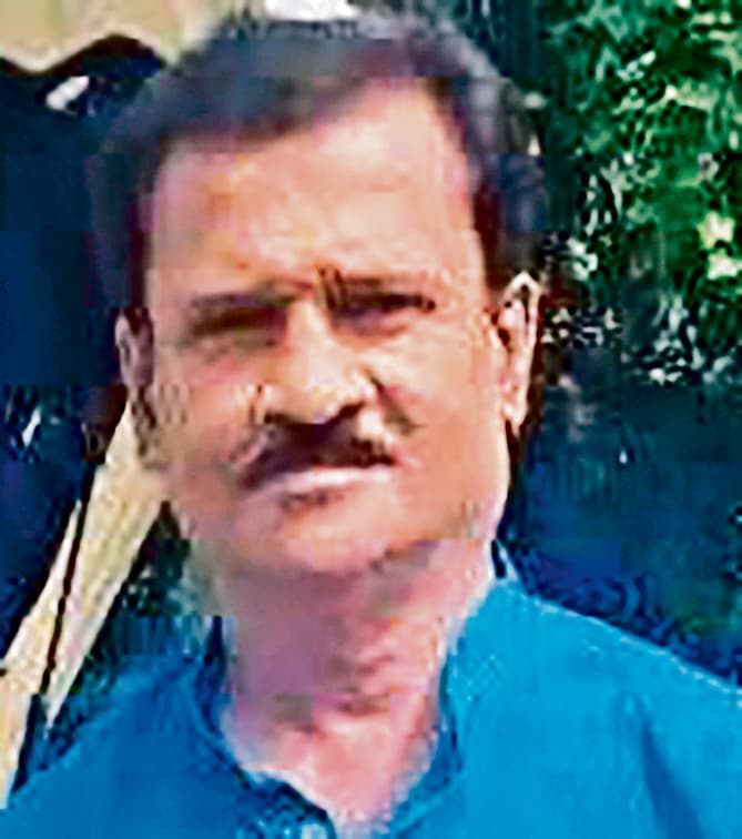 Dhanbad News : बाइक की डिक्की तोड़ दो लाख रुपये लेकर अपराधी फरार