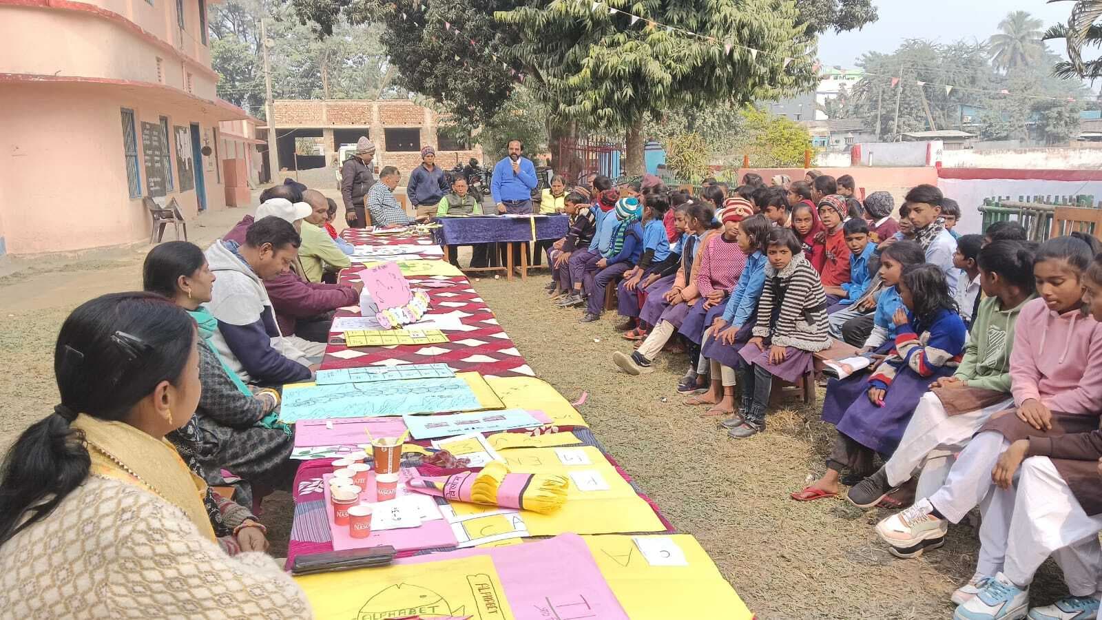 बीएल हाई स्कूल में संकुल स्तरीय टीएलएम प्रतियोगिता मेला आयोजित