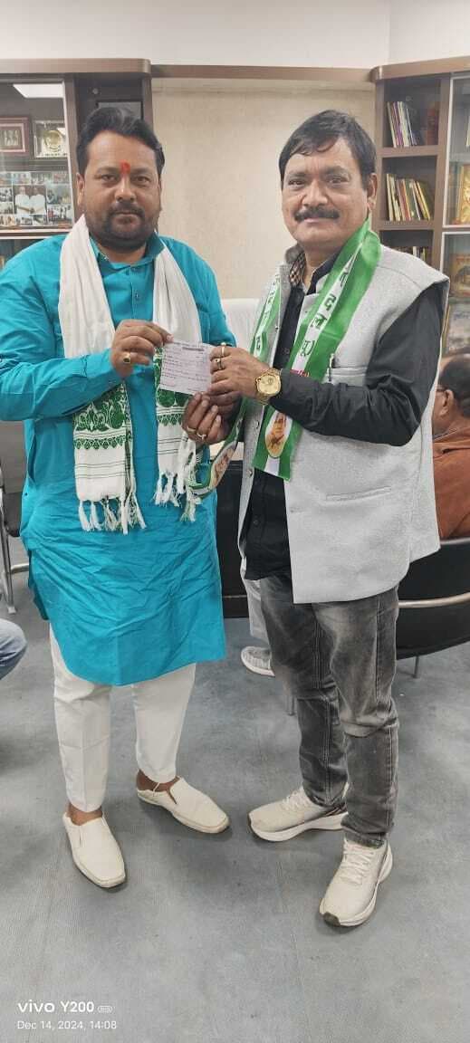 Jamshedpur news. बन्ना गुप्ता का साथ छोड़ जदयू में शामिल हुए आफताब अहमद सिद्दकी