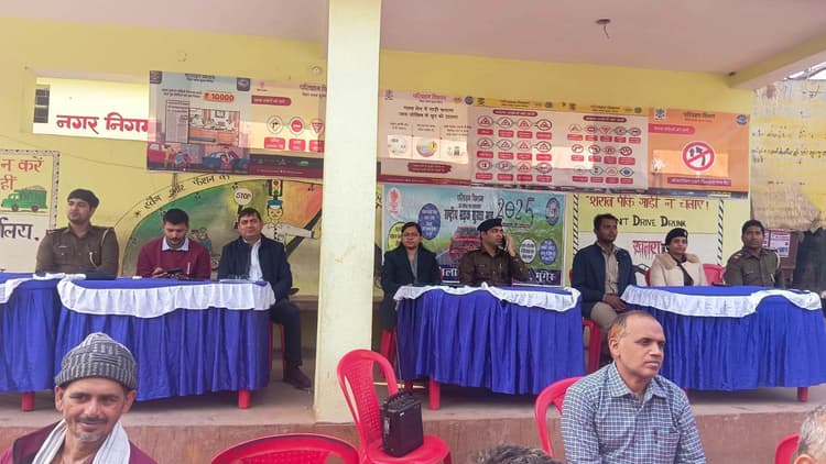 सड़क सुरक्षा : नि:शुल्क शिविर में 50 वाहन चालकों का हुआ नेत्र व स्वास्थ्य जांच