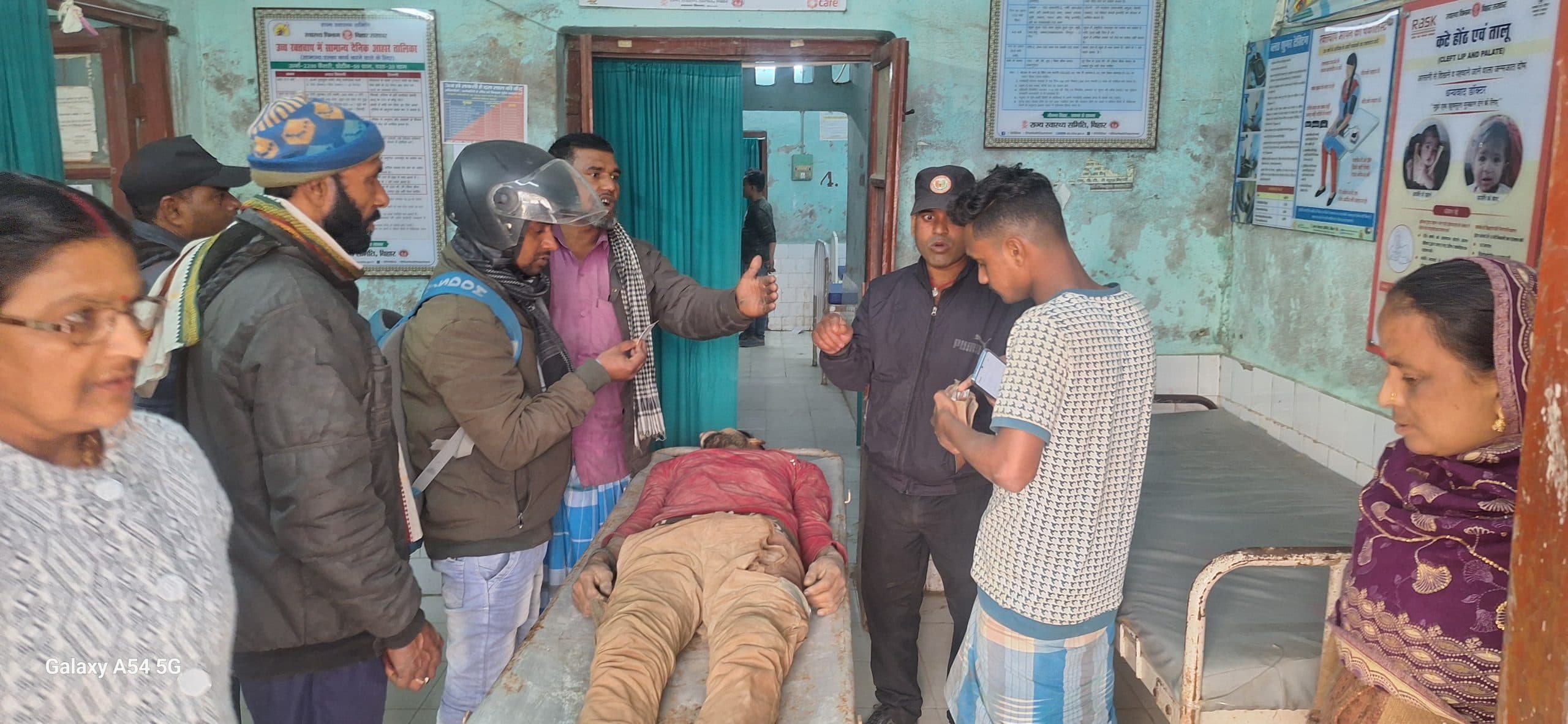 मिक्चर मशीन की चपेट में आने से मजदूर की मौत