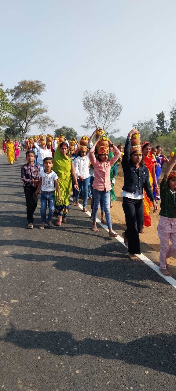 माघी दुर्गापूजा शुरू, भलुआकुरा पंडाल से निकाली कलश यात्रा