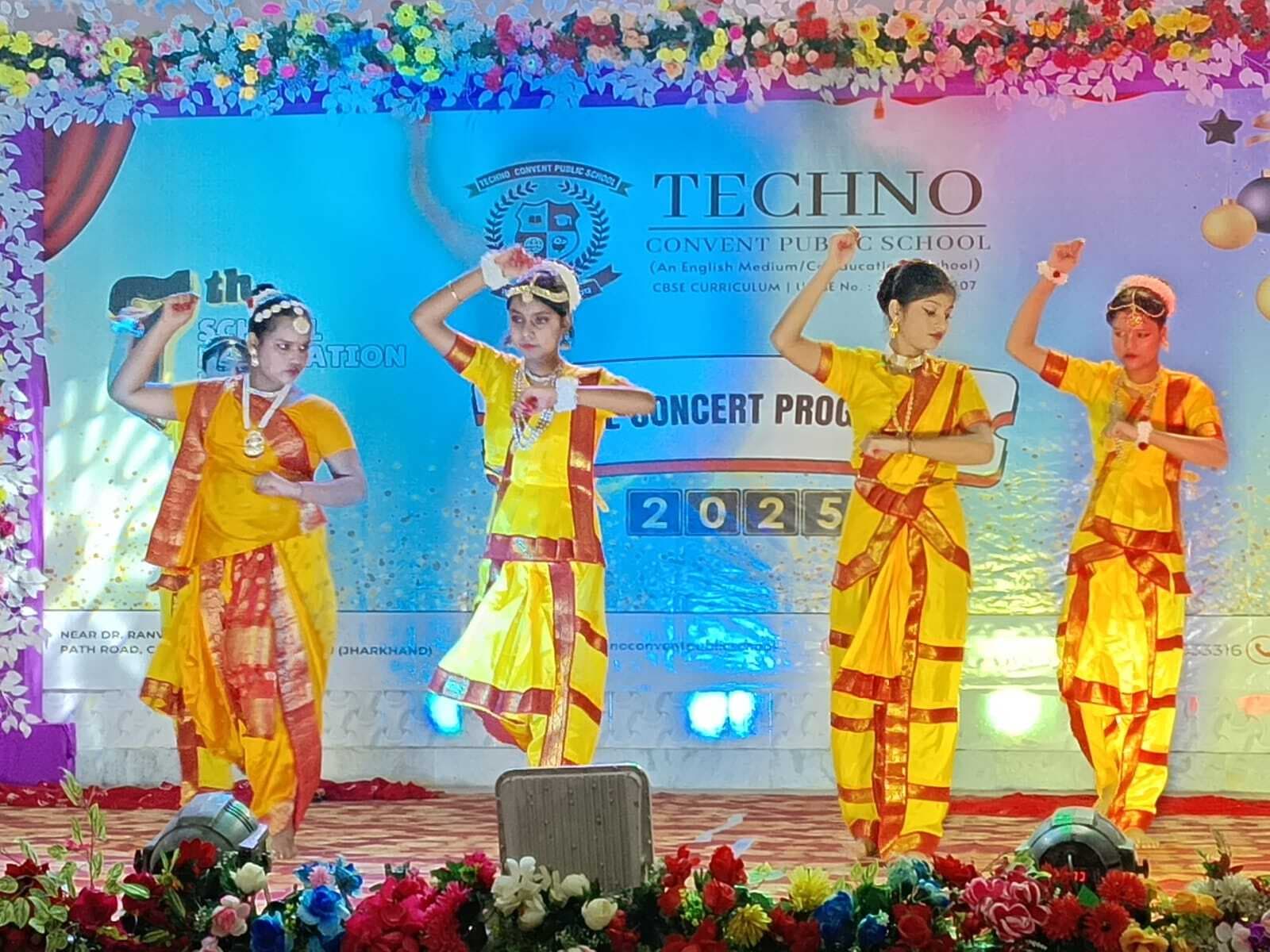 अपनी उम्मीदों व शौक का दबाव बच्चों पर नहीं बनायें: एसपी