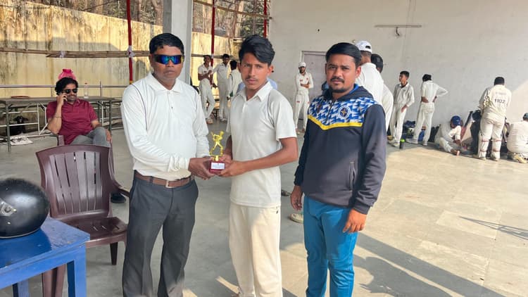 jsca b divsion league : फ्रेंड्स एकादश ने विकास क्रिकेट क्लब को हराया