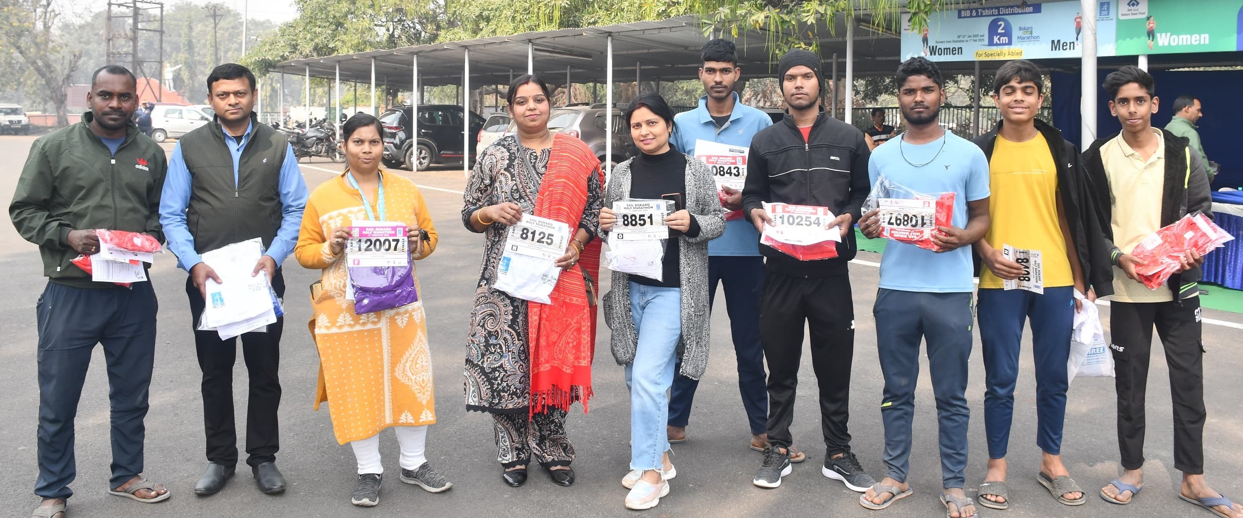 Bokaro News : धावकों को मिला सेंसर लगा टी-शर्ट व चेस्ट नंबर