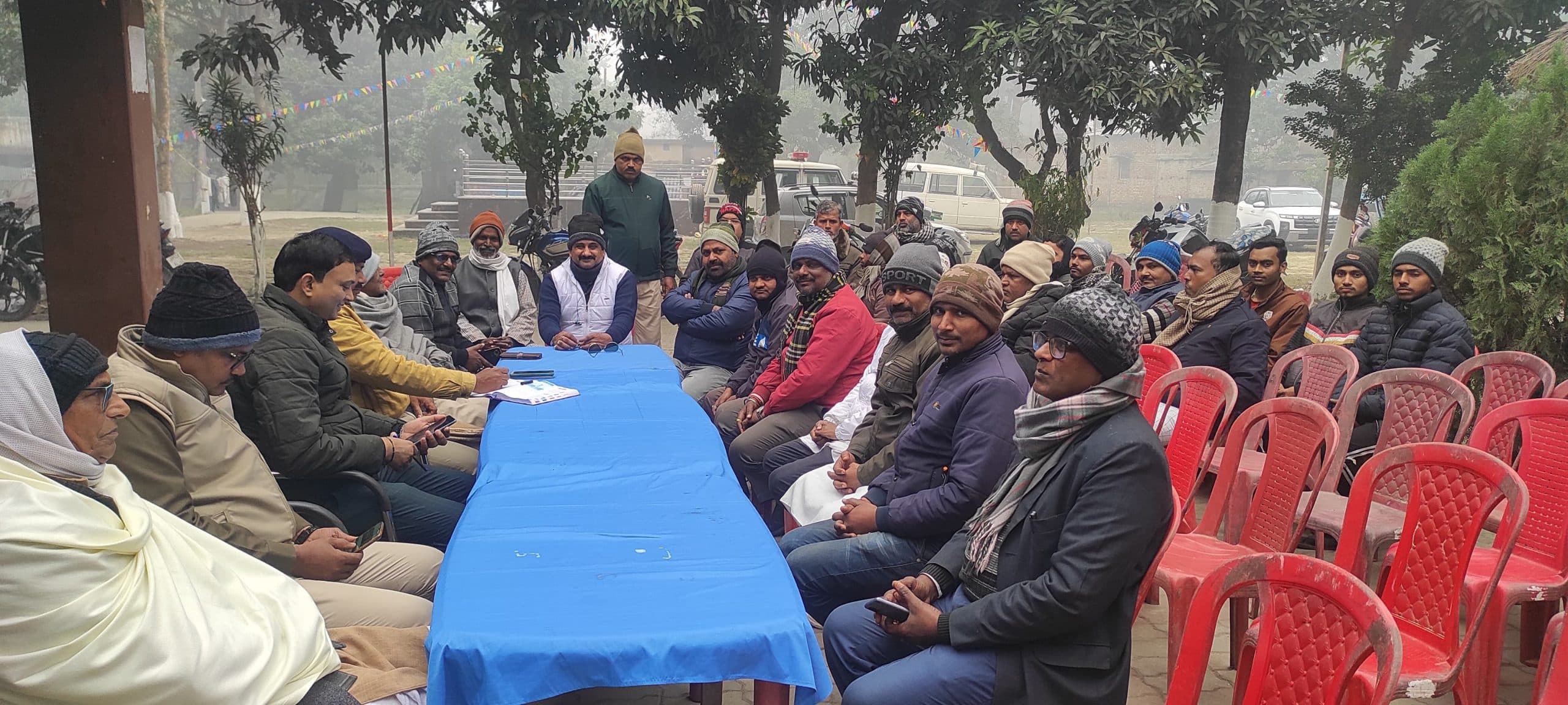 शांति व सौहार्दपूर्ण तरीके से सरस्वती पूजा संपन्न कराने को लेकर हुई बैठक