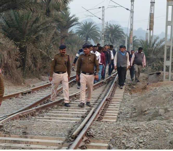 अफसर बेहतर मेंटेनेंस करे, ताकि मालगाड़ी बेपटरी ना हो