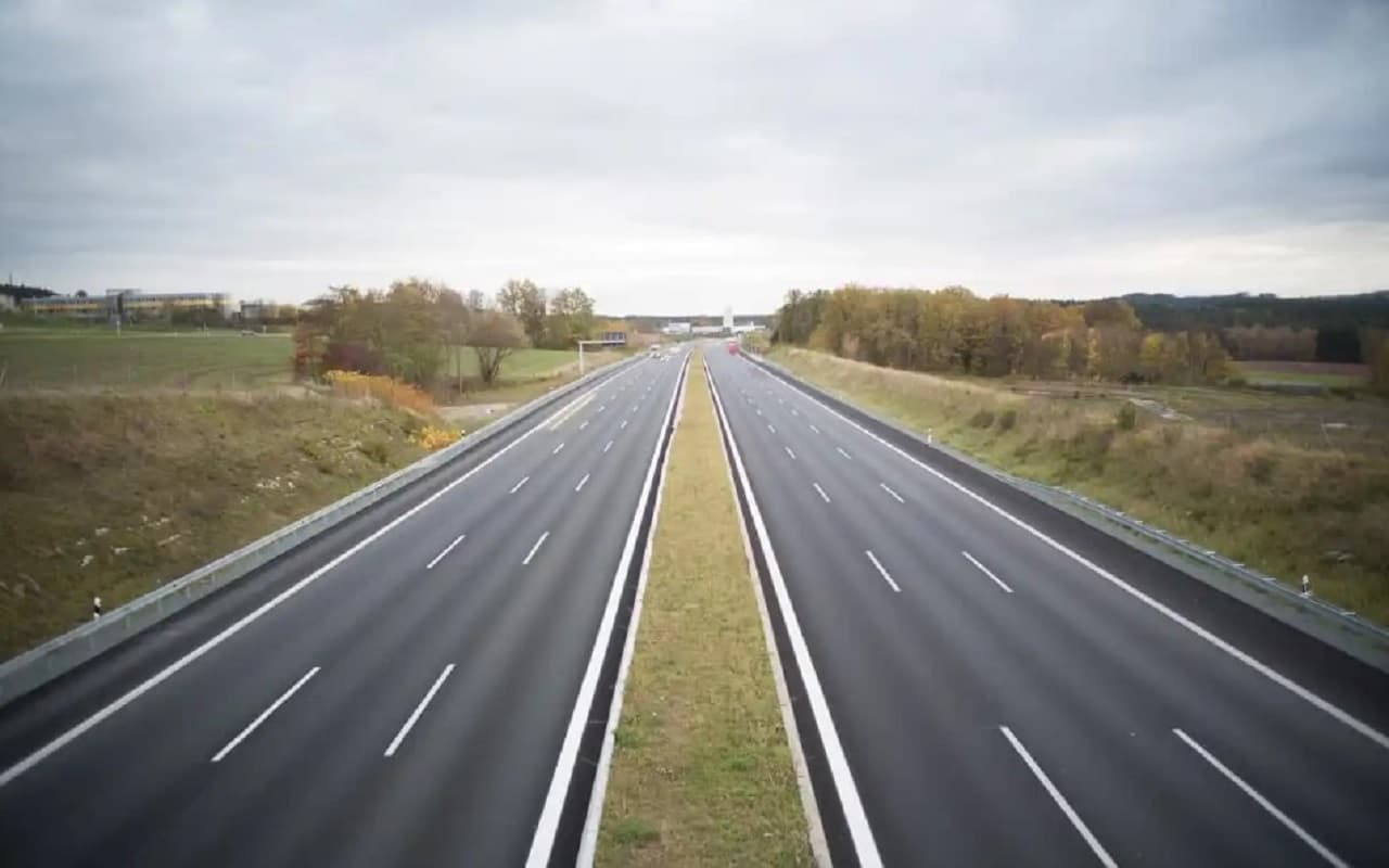 Bettiah-Patna Four Lane: बेतिया से पटना जाना होगा और भी आसान, बन रही चकाचक फोरलेन सड़क, जानिए अपडेट