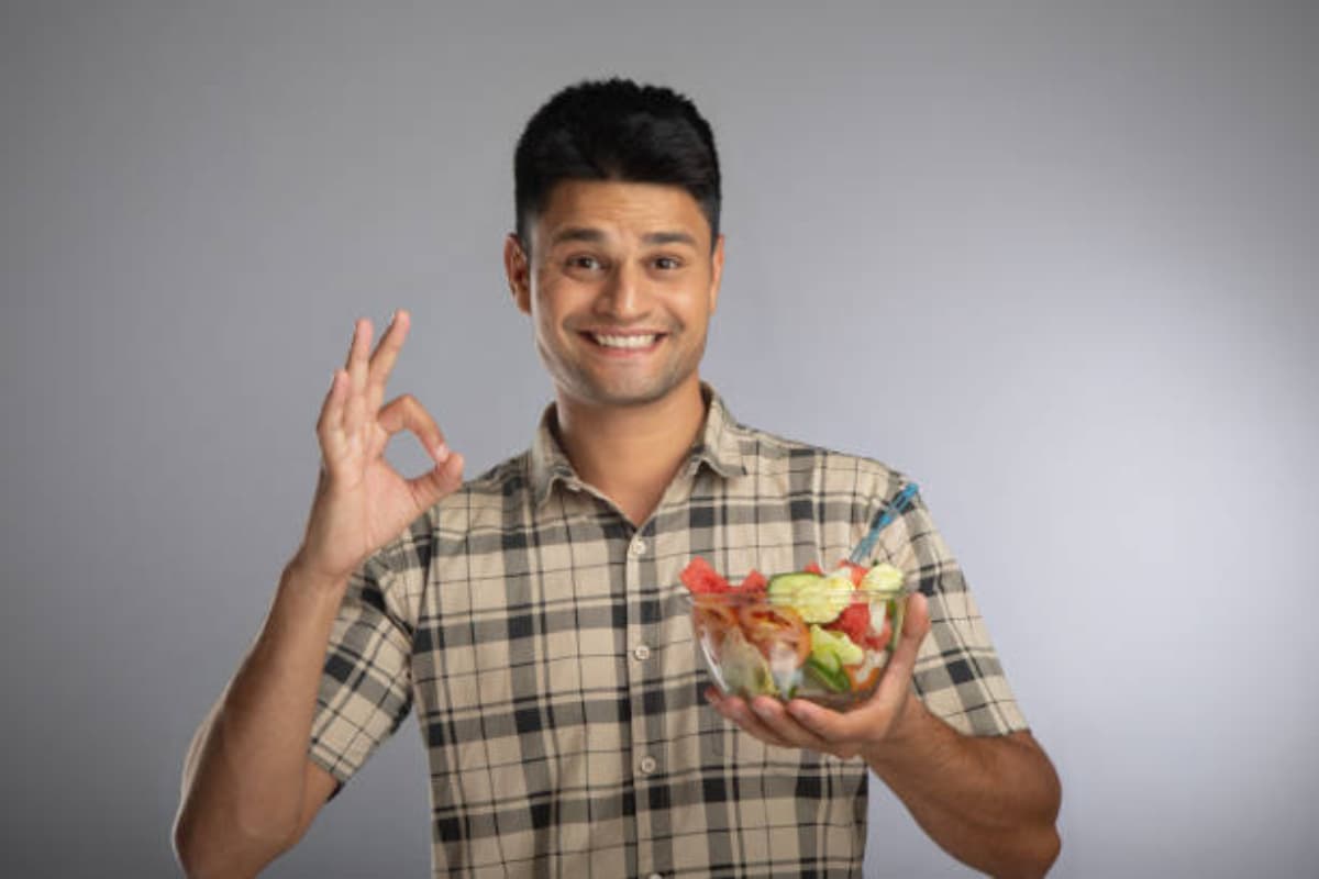 Health Tips: डायबिटीज के मरीज बेफिक्र होकर खा सकते हैं ये फल, नहीं बढ़ता ब्लड शुगर लेवल