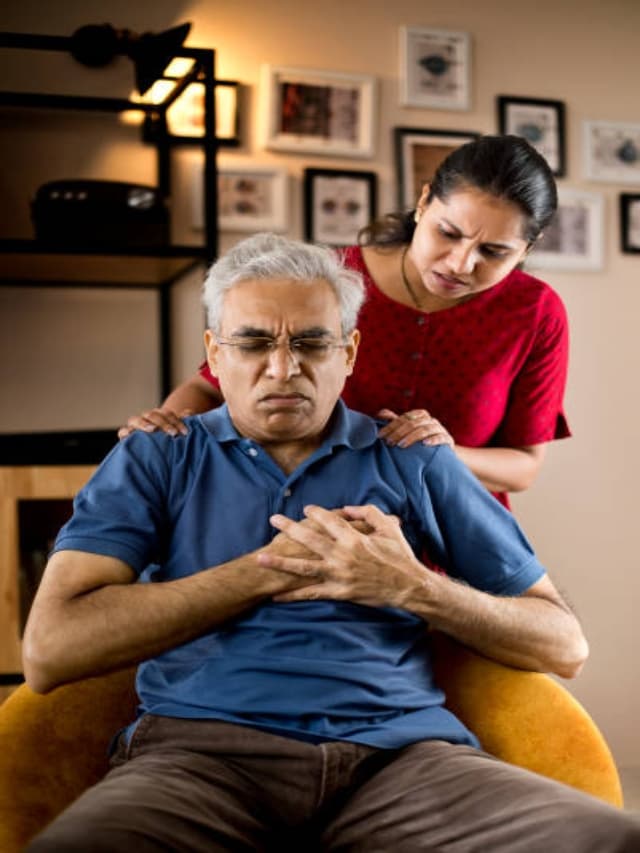 हार्ट अटैक का खतरा कम करते  हैं ये 8 फ्रूट्स