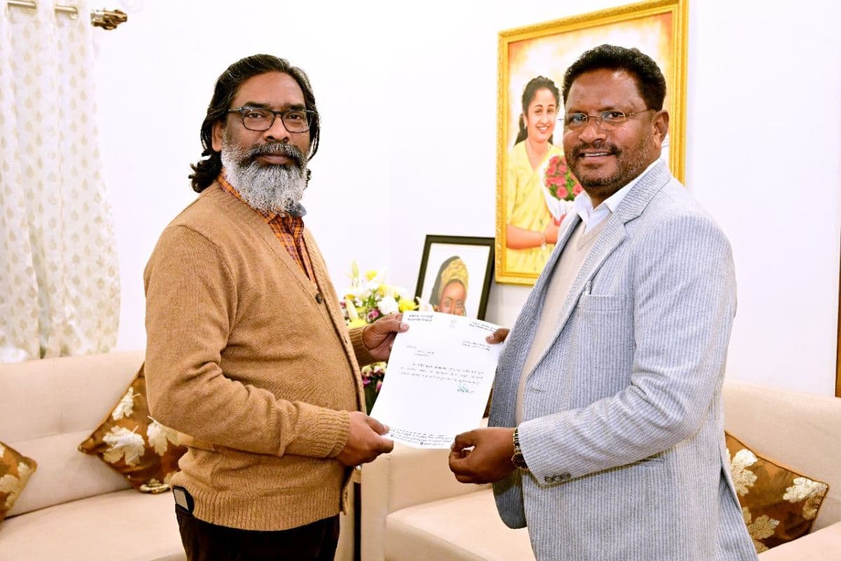 'कोल्हान में सिल्क उद्योग की बेहतरी के लिए उठाएं कदम' झारखंड के सीएम हेमंत सोरेन से MLA दशरथ गागराई ने किया आग्रह