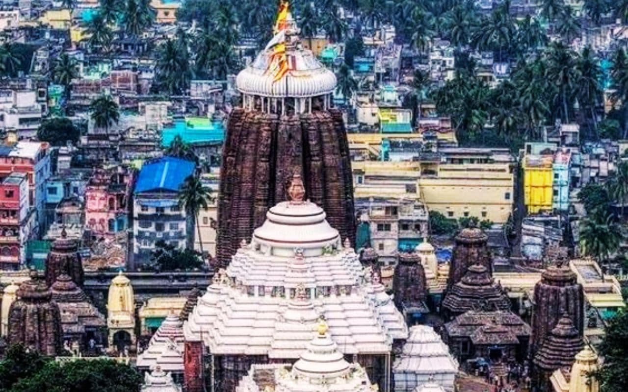 प्रवासी भारतीय दिवस से पहले पुरी में सुबह-सुबह जगन्नाथ मंदिर पर मंडराया ड्रोन, सुरक्षा पर सवाल