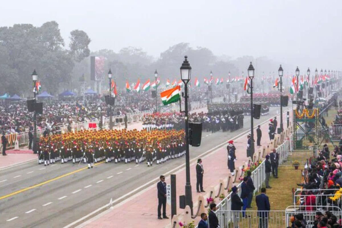 76th Republic Day: इंडोनेशिया के राष्ट्रपति होंगे चीफ गेस्ट, राफेल सुखोई समेत 40 विमान करेंगे फ्लाईपास्ट