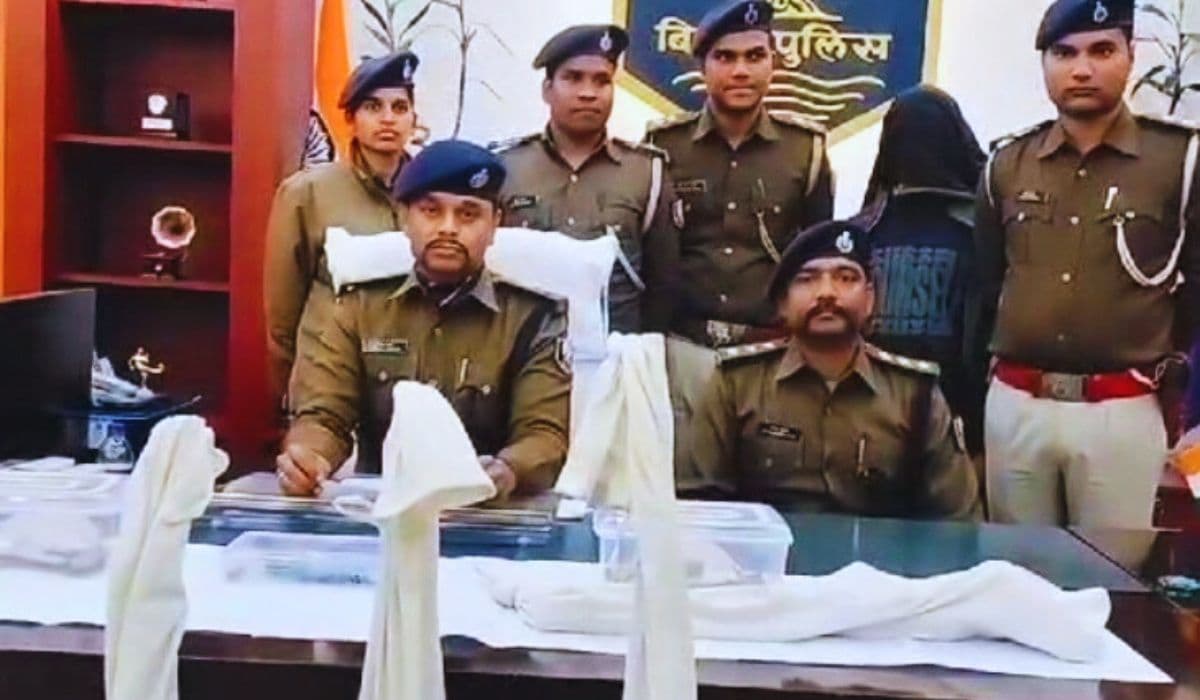बिहार में मिनी गन फैक्ट्री का खुलासा, हथियारों के जखीरे के साथ एक अपराधी गिरफ्तार