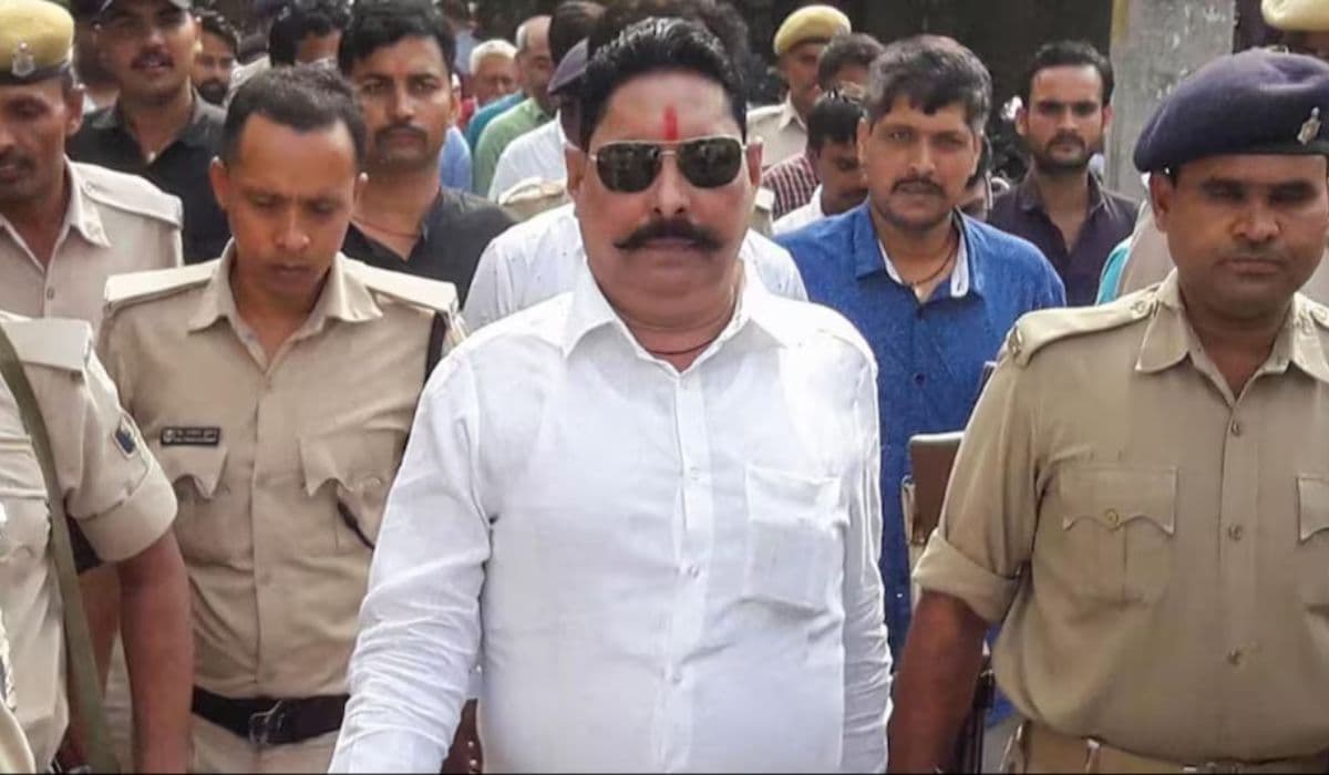 मोकामा पहुंची कई थानों की पुलिस, बाहुबली अनंत सिंह पर हो सकता है बड़ा एक्शन