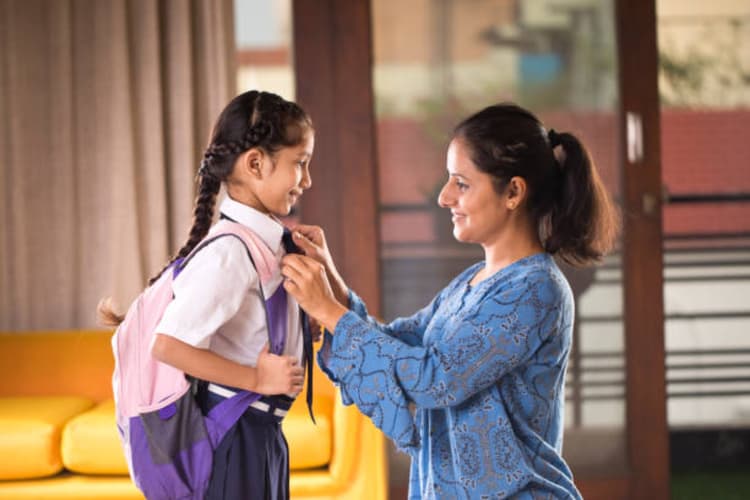 Parenting Tips: सुबह स्कूल के लिए तैयार होने में अब देर नहीं करेंगे बच्चे, अपनाएं ये तरीके