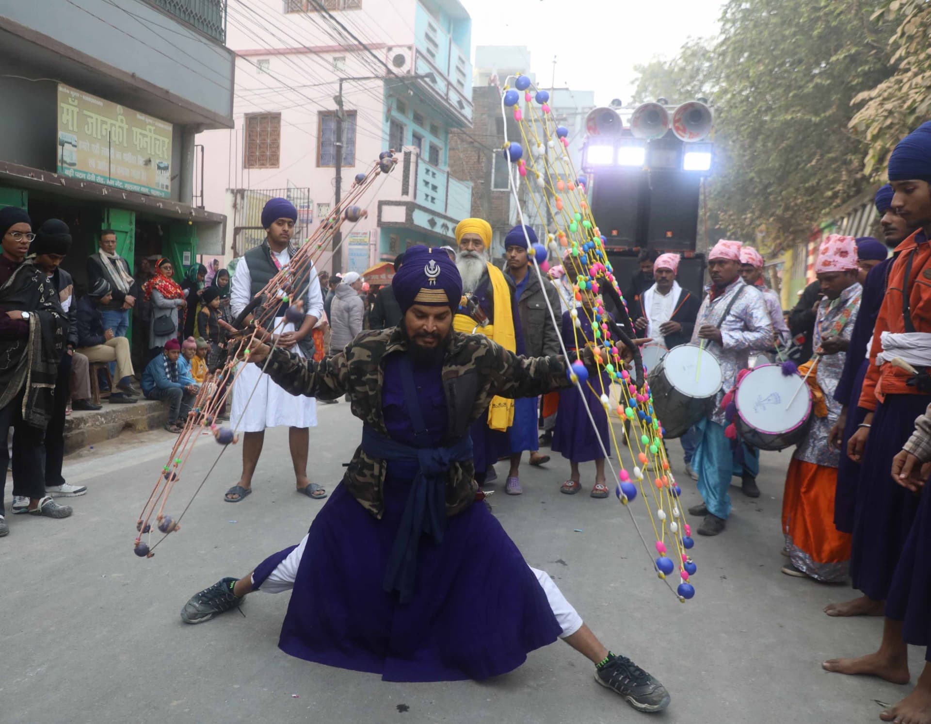 प्रकाशोत्सव: गायघाट स्थित बड़ी संगत गुरुद्वारा से नगर कीर्तन निकला, मुख्य समारोह आज