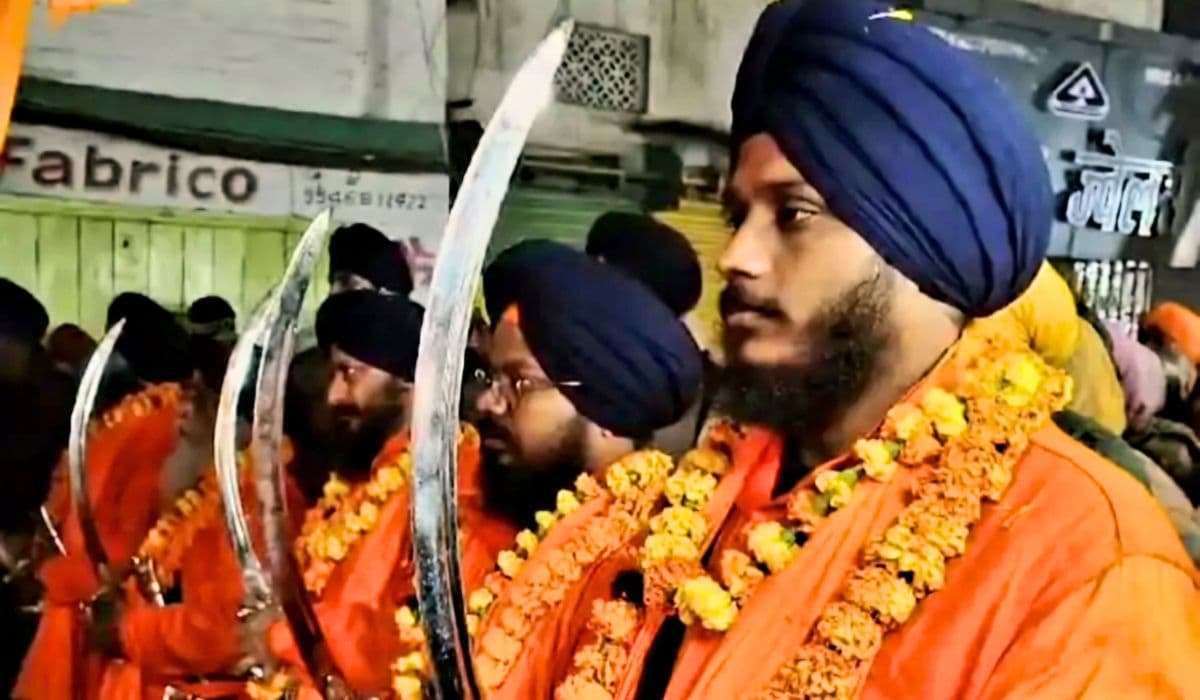 प्रभात फेरी के साथ 358 वें प्रकाश उत्सव पर्व का हुआ आगाज, जो बोले सो निहाल के जयकारों से गूंजा पटना