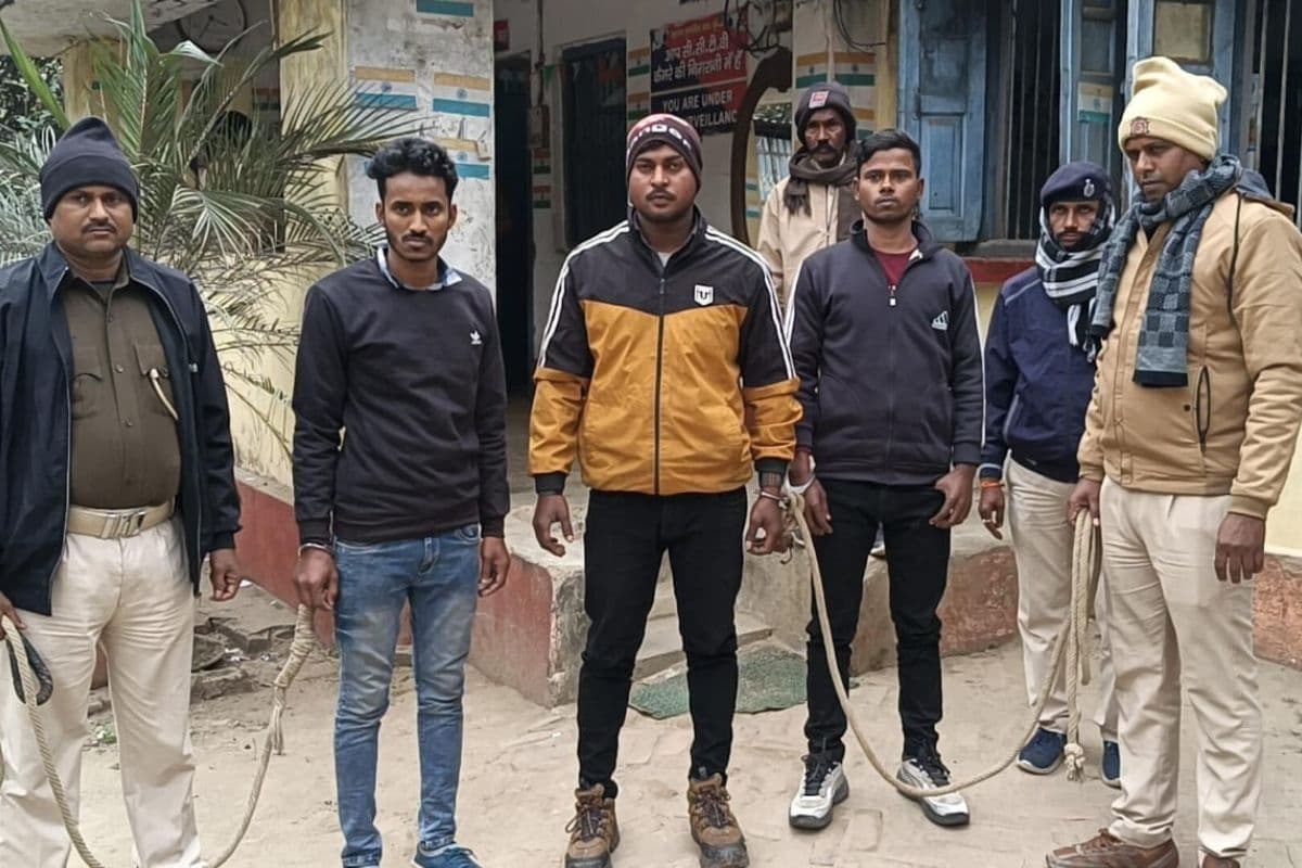 Bihar News: पूर्णिया के होटल में अवैध हथियार खरीद-बिक्री रैकेट का भंडाफोड़, मालिक और मैनेजर समेत चार गिरफ्तार