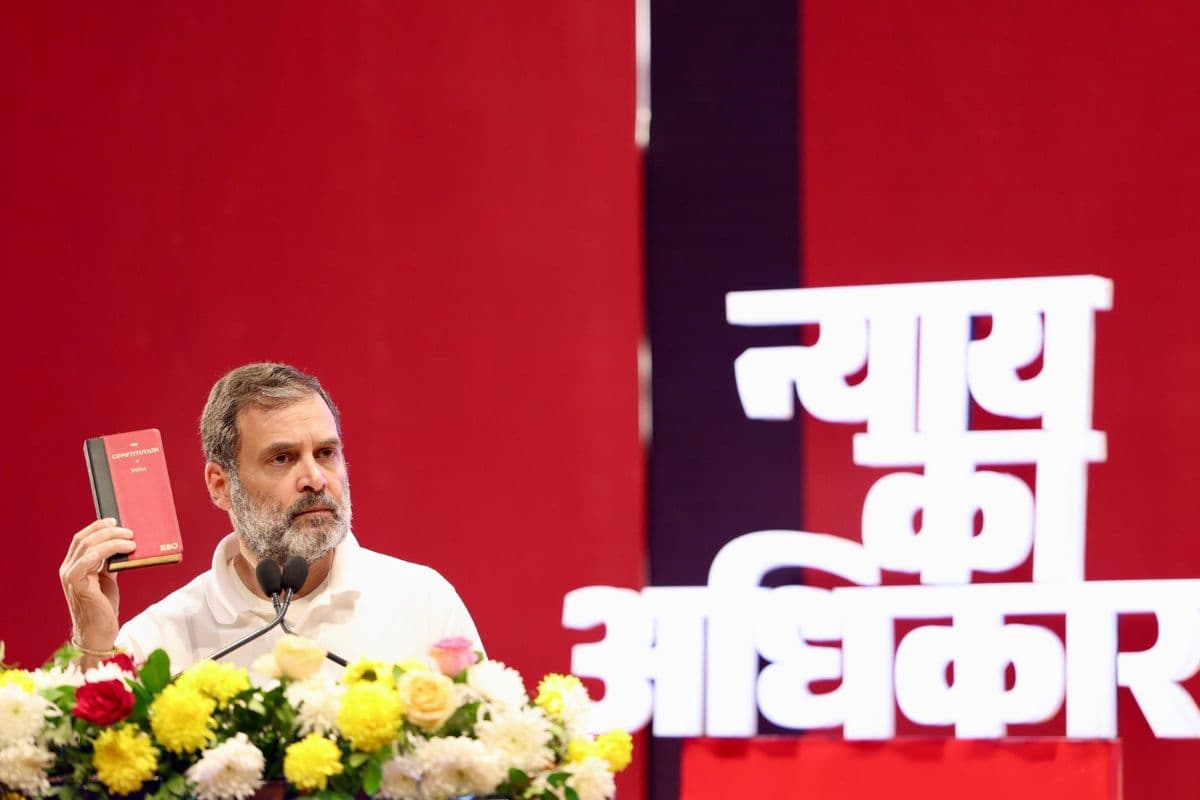 Rahul Gandhi Patna Visit: राहुल गांधी ने संविधान पर RSS को घेरा, बिहार की जातीय गणना को बताया फर्जी