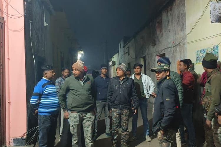 Ramgarh Crime: रामगढ़ के ट्रांसपोर्ट नगर में अपराधियों ने कोयला कारोबारी को मारी गोली, रांची रेफर