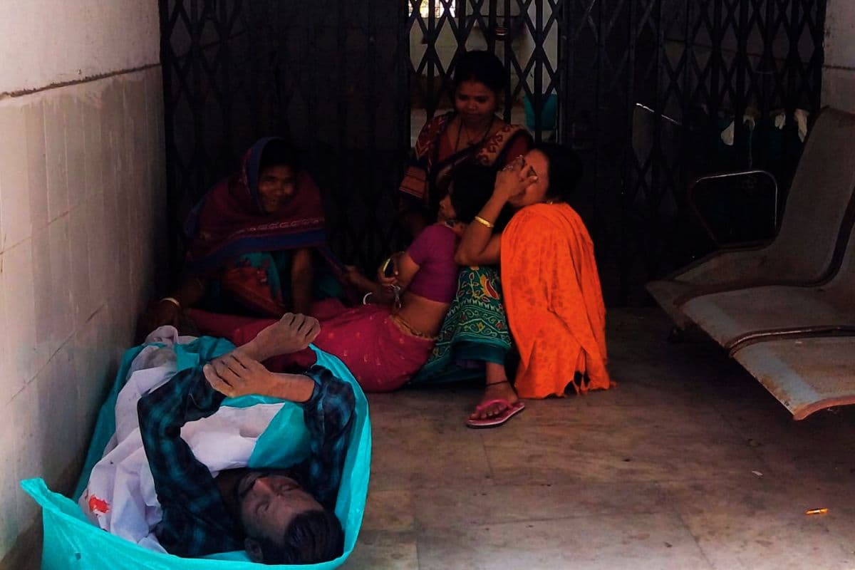 Seraikela News: नदी में मिला युवक का शव, परिजनों ने लगाया हत्या का आरोप