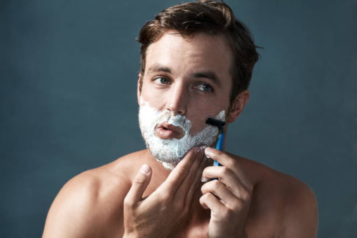Shaving Tips: क्या आप जानते हैं शेव करने का सही तरीका? आधे से ज्यादा लोग करते हैं ये गलतियां