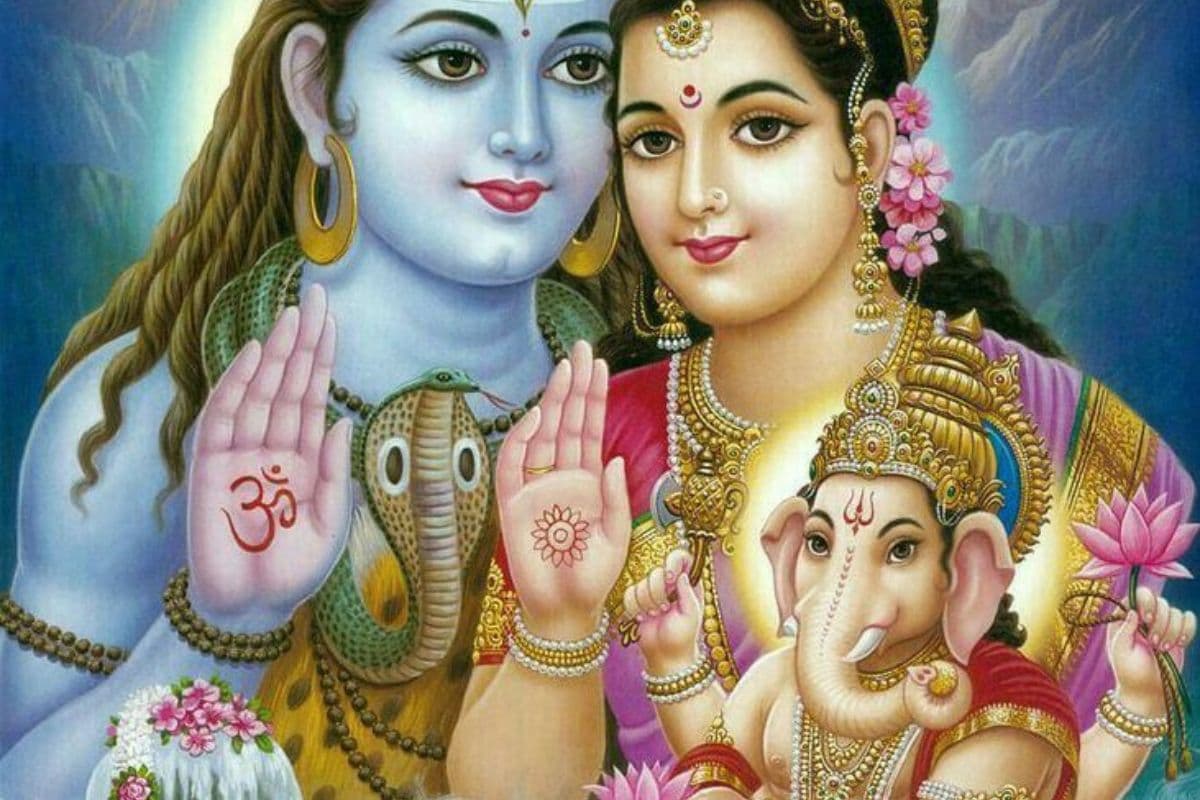 सोम प्रदोष व्रत के दिन करें महादेव के इन मंत्रों का जाप, मिलेगा शुभ फल