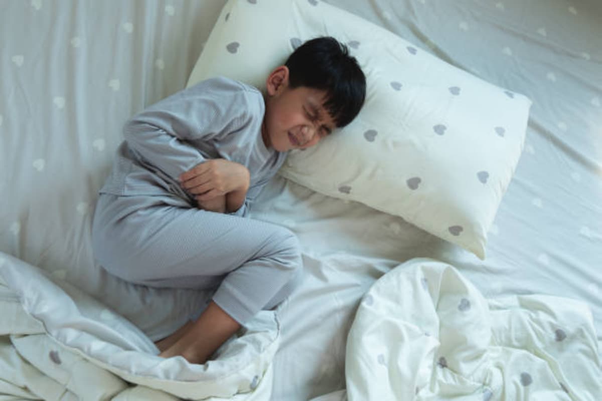 Parenting Tips: बच्चे में दिख रहे इन संकेतों को कभी भी न करें नजरअंदाज, हो सकती है लीवर की बीमारी