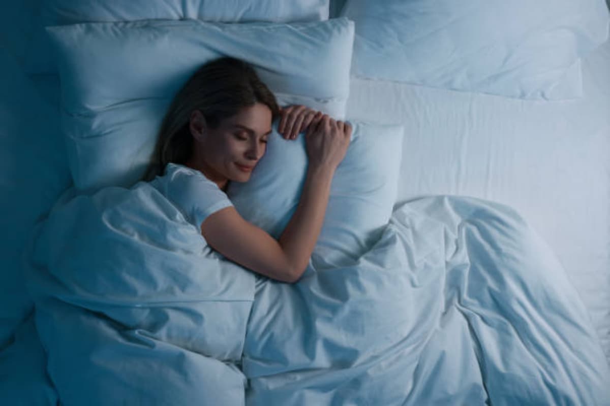 Tips for Better Sleeping: टेंशन और तनाव ने उड़ा दी है रातों की नींद, तो आज से ही फॉलो करें ये 5 बेस्ट स्लीपिंग टिप्स