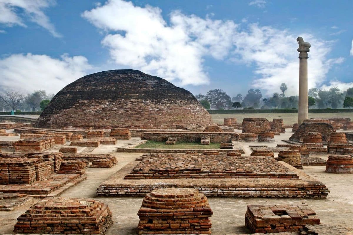Republic Day: वैशाली के ये ऐतिहासिक स्थल आज भी देते हैं विश्व के पहले गणराज्य की गवाही, यहीं शुरू हुई थी लोकतंत्र की कहानी