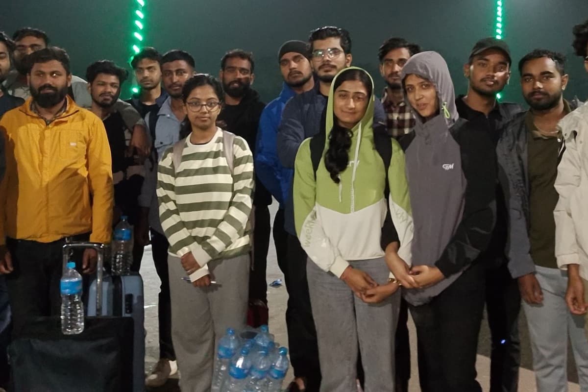 Nepal News: ओडिशा से डरी सहमी छात्राएं रक्सौल पहुंची, पढ़िए भुवनेश्वर से इन्हें क्यों भेजा गया