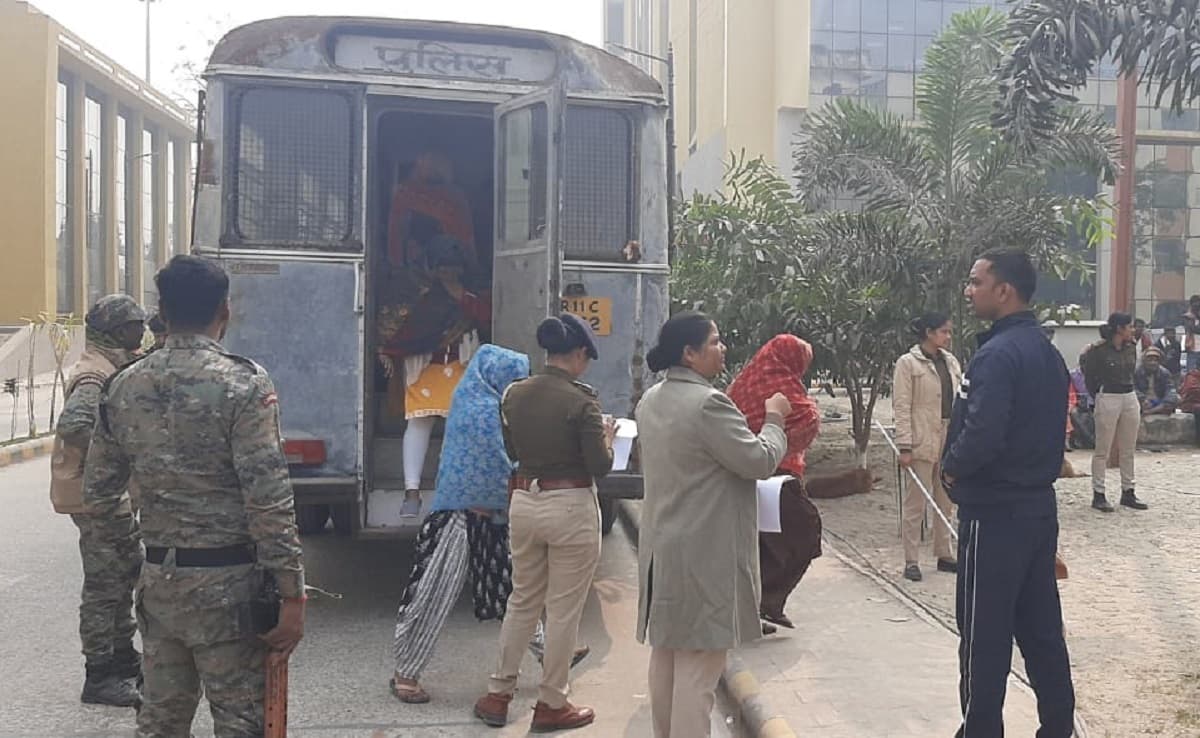 Purnia news : कटिहार मोड़ रेडलाइट एरिया में 30 से अधिक नाबालिग लड़कियों से करवायी जा रही थी जिस्मफरोशी