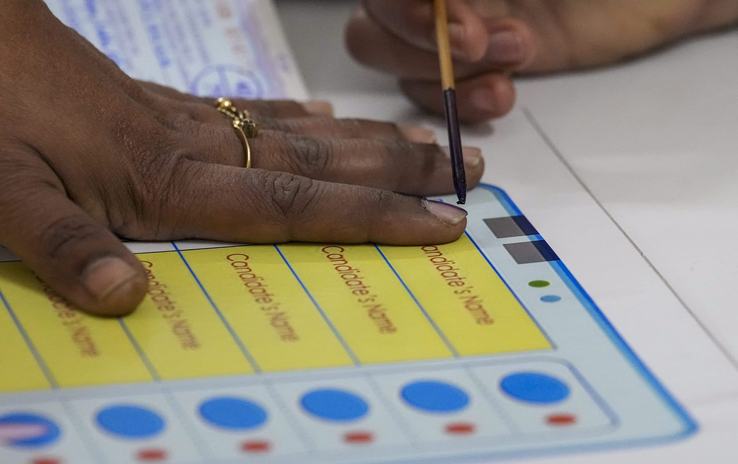 Delhi Assembly Election 2025: दिल्ली में 58 फीसदी मतदान, EVM में 699 उम्मीदवारों की किस्मत लॉक