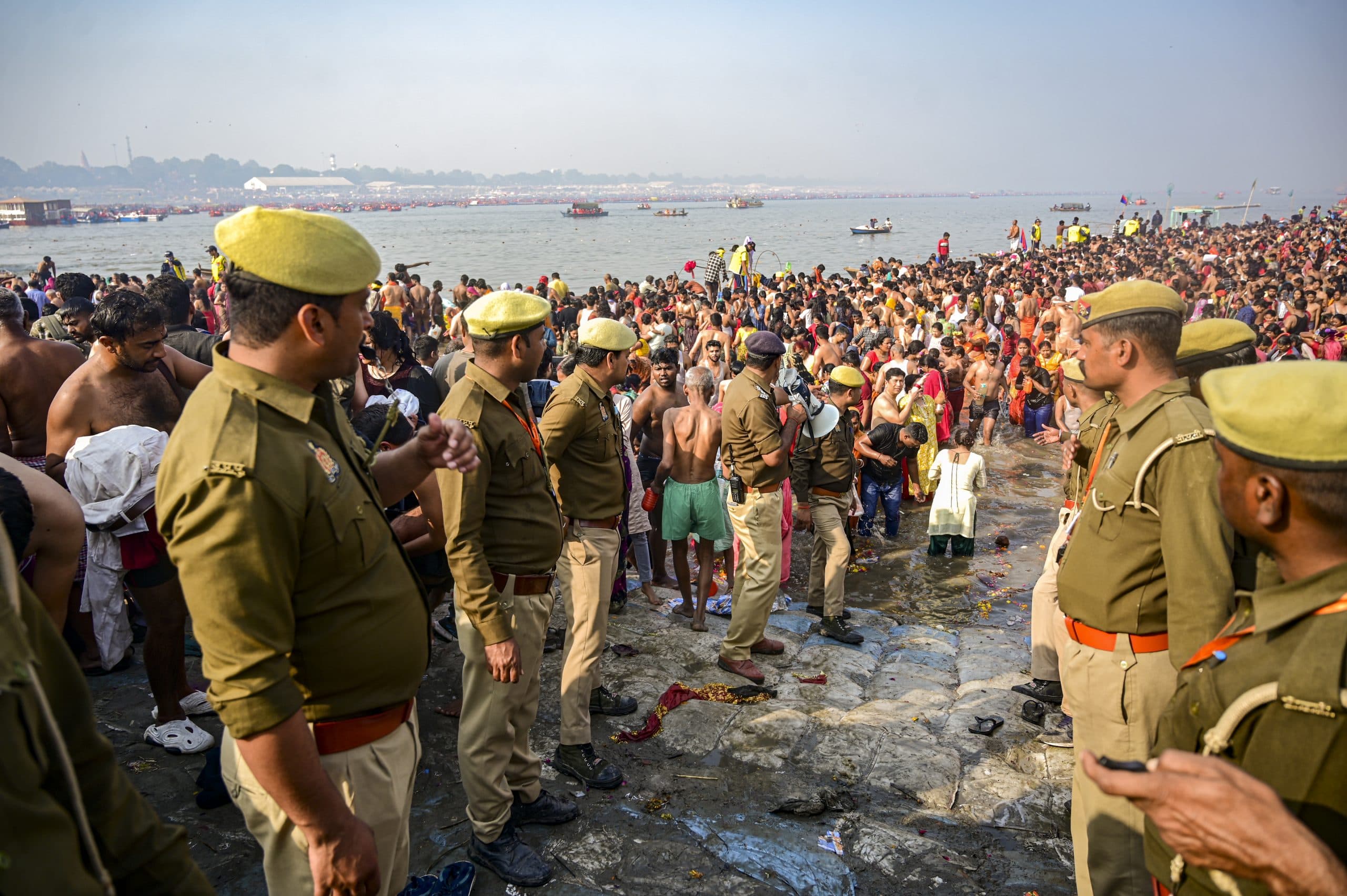 Mahakumbh: 90 हजार कैदी करेंगे संगम के जल से पवित्र स्नान, यूपी के 75 जेलों में की जा रही है खास व्यवस्था