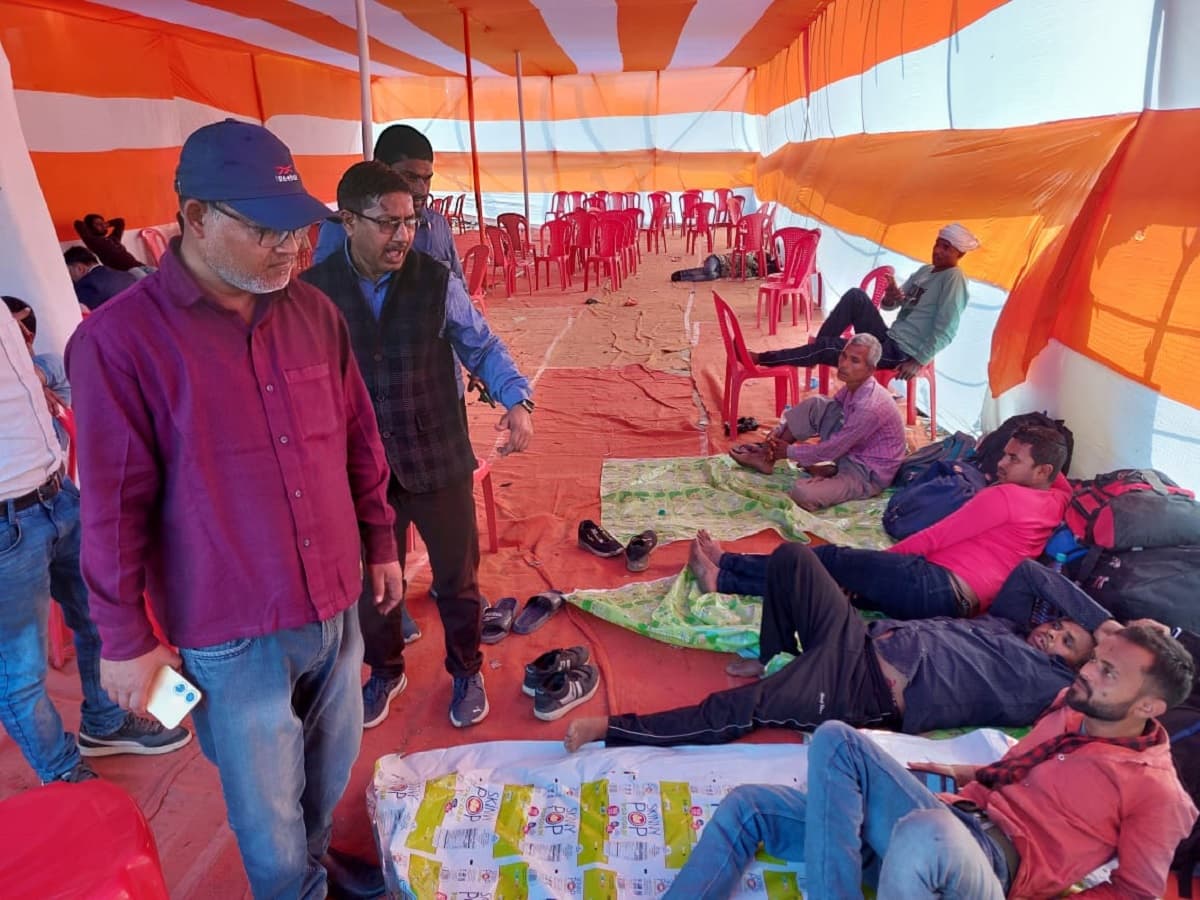 Saharsa news : कुंभ स्पेशल से 2500 श्रद्धालु गये प्रयागराज