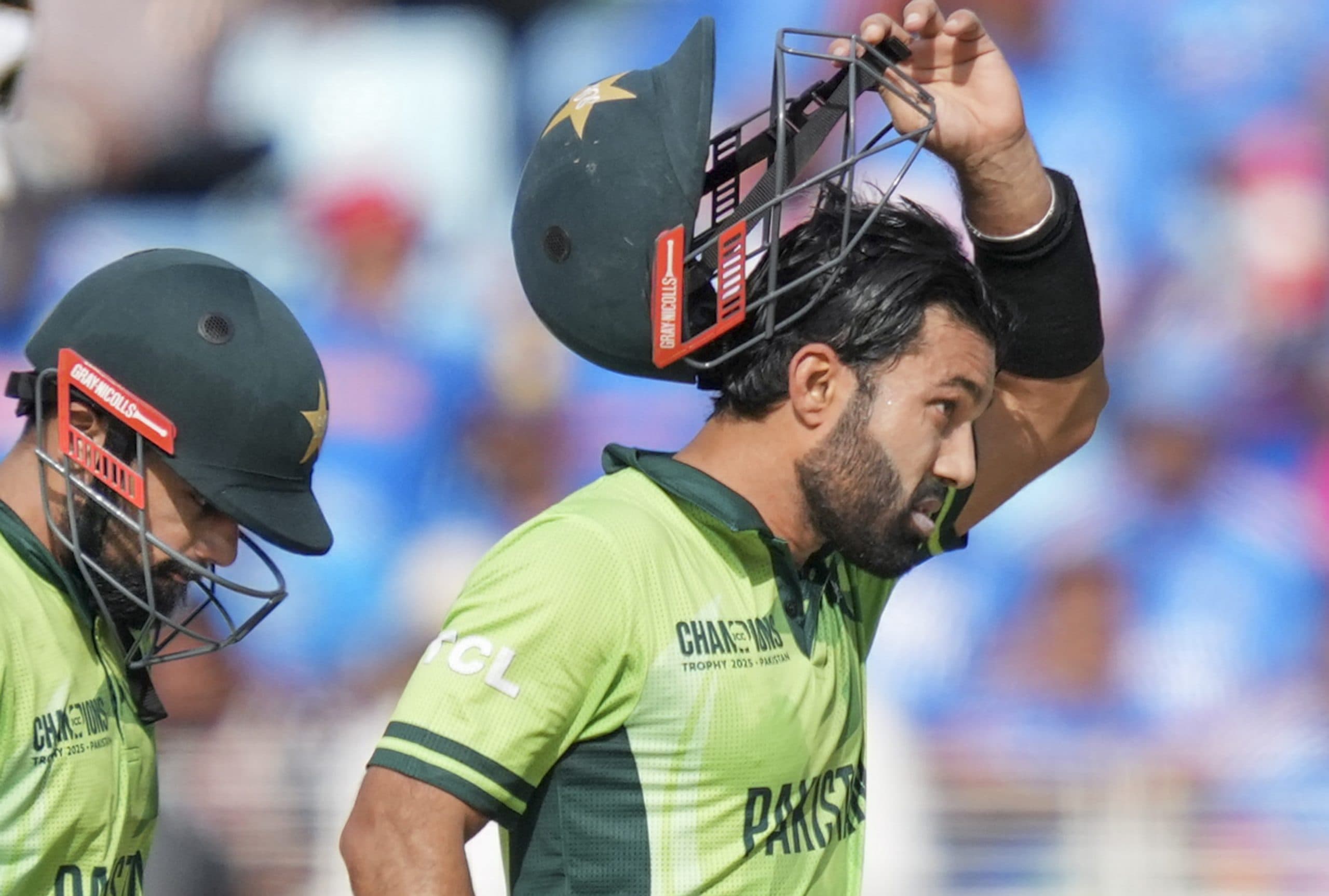 डूबता जहाज बना पाकिस्तान क्रिकेट, घर में नाक कटी, अब खजाना भी खाली! क्या बचाएगा PCB?