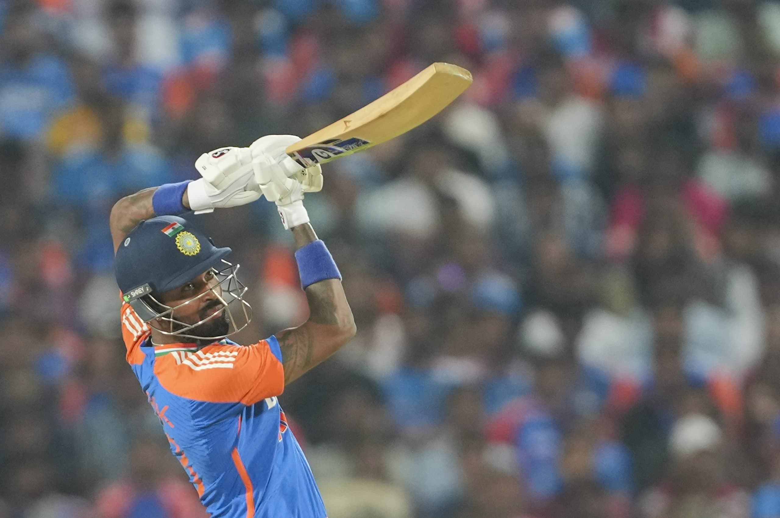 हार्दिक पांड्या ने किया कमाल, रोहित-कोहली के साथ टॉप 5 में हुए शामिल