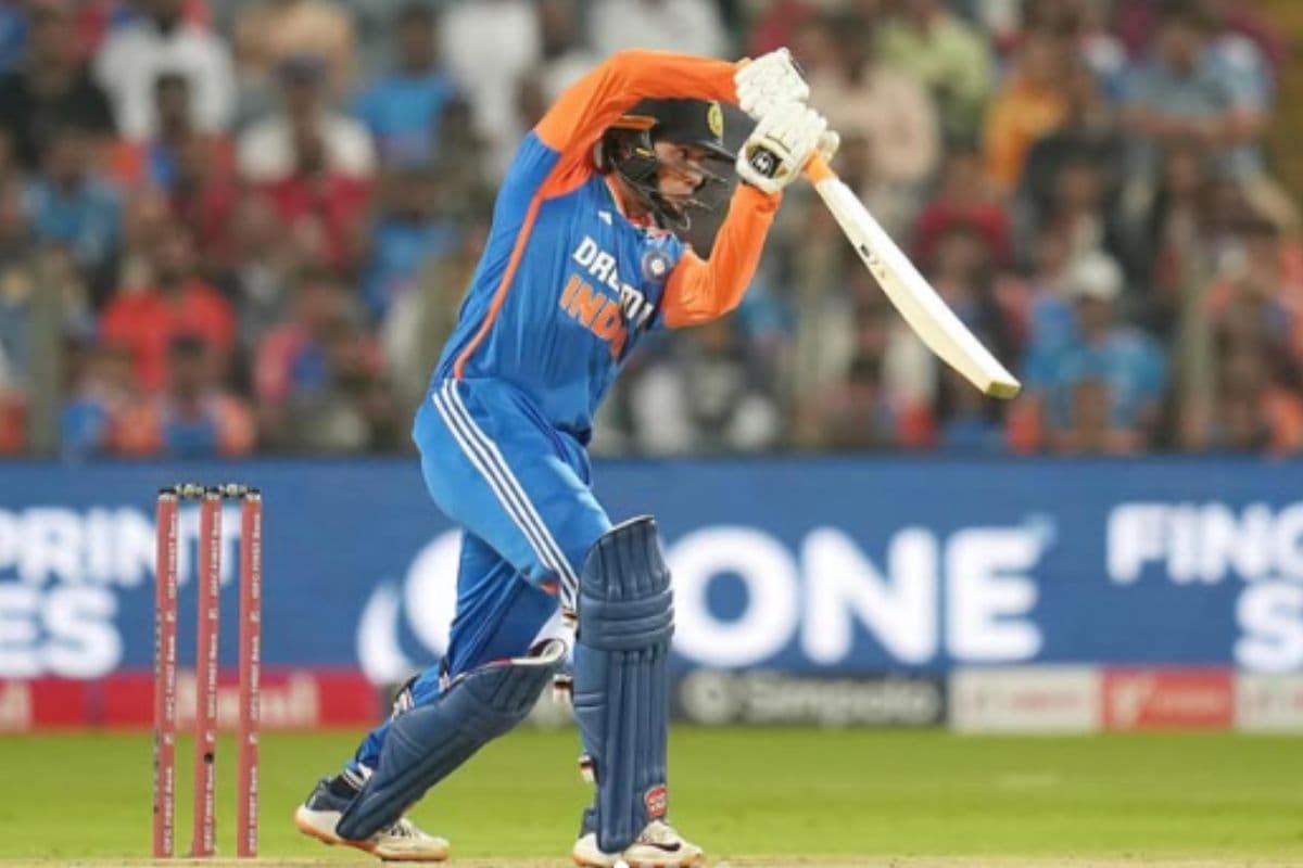 Abhishek Sharma Net Worth: बल्ले से तबाही मचाने वाले अभिषेक शर्मा की है करोड़ों की कमाई, जानें नेट वर्थ